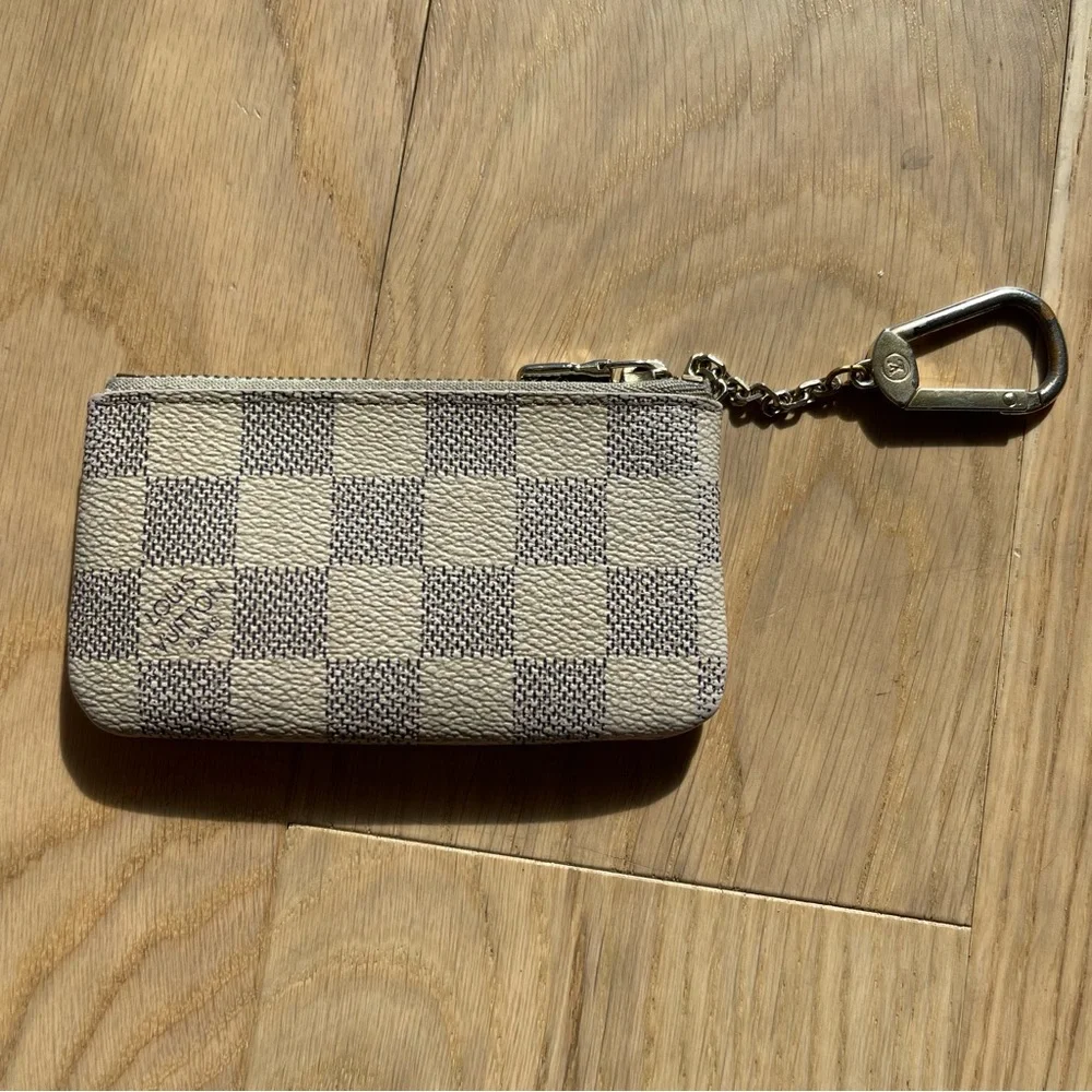 Louis Vuitton Key Pouch - Picture 1 of 7